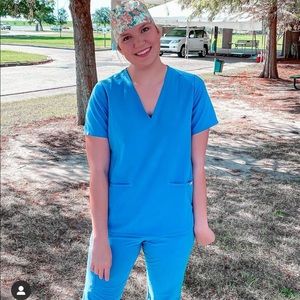 Figs Top and Bottom Large blue scrubs!